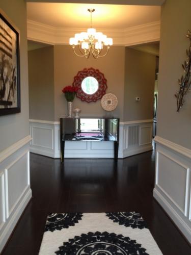 The main entry foyer of the Saratoga.