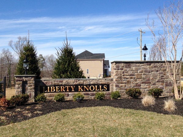 Liberty Knolls at Colonial Forge subdivision is among many new subdivisions under construction along Courthouse Road (Route 630). It offers 99 single-family homes (estate series) on one-third acre home sites. Liberty Knolls is less than 3 miles from Interstate 95 exit 140 (Stafford). Ryan Homes offers granite counters, hardwood flooring in the kitchen, stainless steel appliances, recessed lighting, finished basement recreation room, and several other traditional upgrades as standard features. The home designs offered here are the Milan (starting at $454,990), Torino (starting at $499,990), Victoria Falls (starting at $459,990), Avalon (starting at 534,990), and Ellington (starting at $599,990).