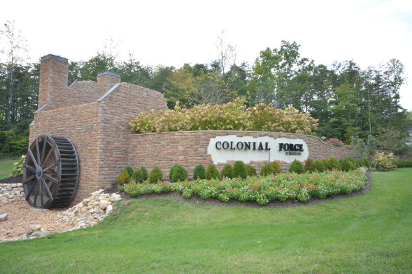 Colonial Forge at Augustine is a mater planned community which includes 244 single family homes, 180 town homes, and 114 condominiums. The 3 level single-family homes are on one-quarter acre home sites with floor plans including 4 bedrooms, 2.5-3.5 bathrooms, 9 foot ceilings, 2,230-3,352 finished square feet on 2 levels.