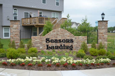 Season's Landing subdivision is conveniently located near shopping, schools, commuter lots, and Marine Corps Base Quantico. The community is bordered by Jefferson Davis Highway (U. S. Route 1), Hope Road, and Olde Concord Road. The Stafford County Courthouse and Interstate 95 exit #140 are nearby.