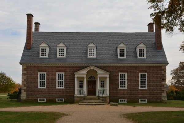 This is Gunston Hall. The land was patented in 1651 by Richard Turney, hanged for taking part of the Bacon’s Rebellion (1676). It was acquired in 1696 by George Mason II, and the house was built between 1755-1758 by George Mason IV, Revolutionary Leader, and Author of the Virginia Declaration of Rights, and the First Constitution of Virginia.